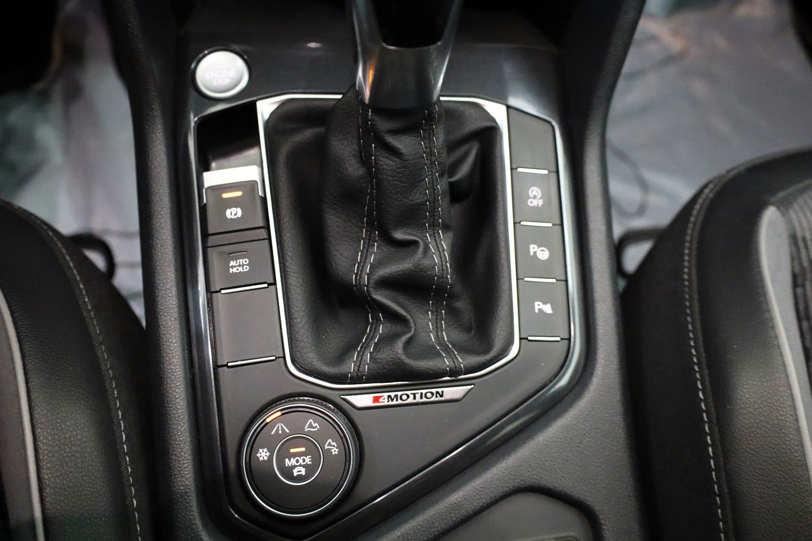 Fahrzeugabbildung Volkswagen Tiguan Allspace R-Line 4M LED,Navi,PDC,AHK