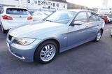 BMW 318i *1.Hand*nur 36.475KM*NEUWERTIG*GARANTIE*+++ - BMW 318 in Wuppertal