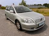 Toyota Avensis Combi Sol 1.8-l-VVT-i - gebrauchte Toyota Avensis aus dem Jahr 2004