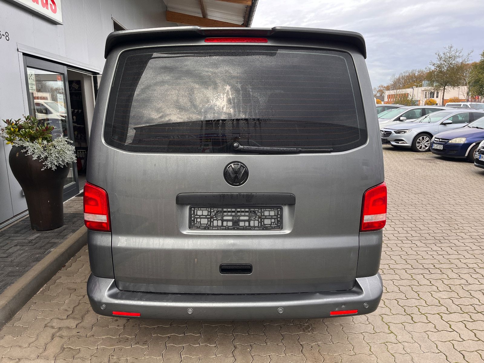 Fahrzeugabbildung Volkswagen T5 Transporter Bus Caravelle Trendline 2.0 TDI