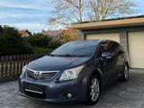 Toyota Avensis Combi Executive 2.2 D-Cat Executive - Toyota Avensis aus 2009 mit Diesel-Antrieb