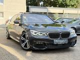 BMW 750LD XDRIVE M PAKET CARBON *FULL*B&W*MSSGE*PANO - BMW 750 in Duisburg