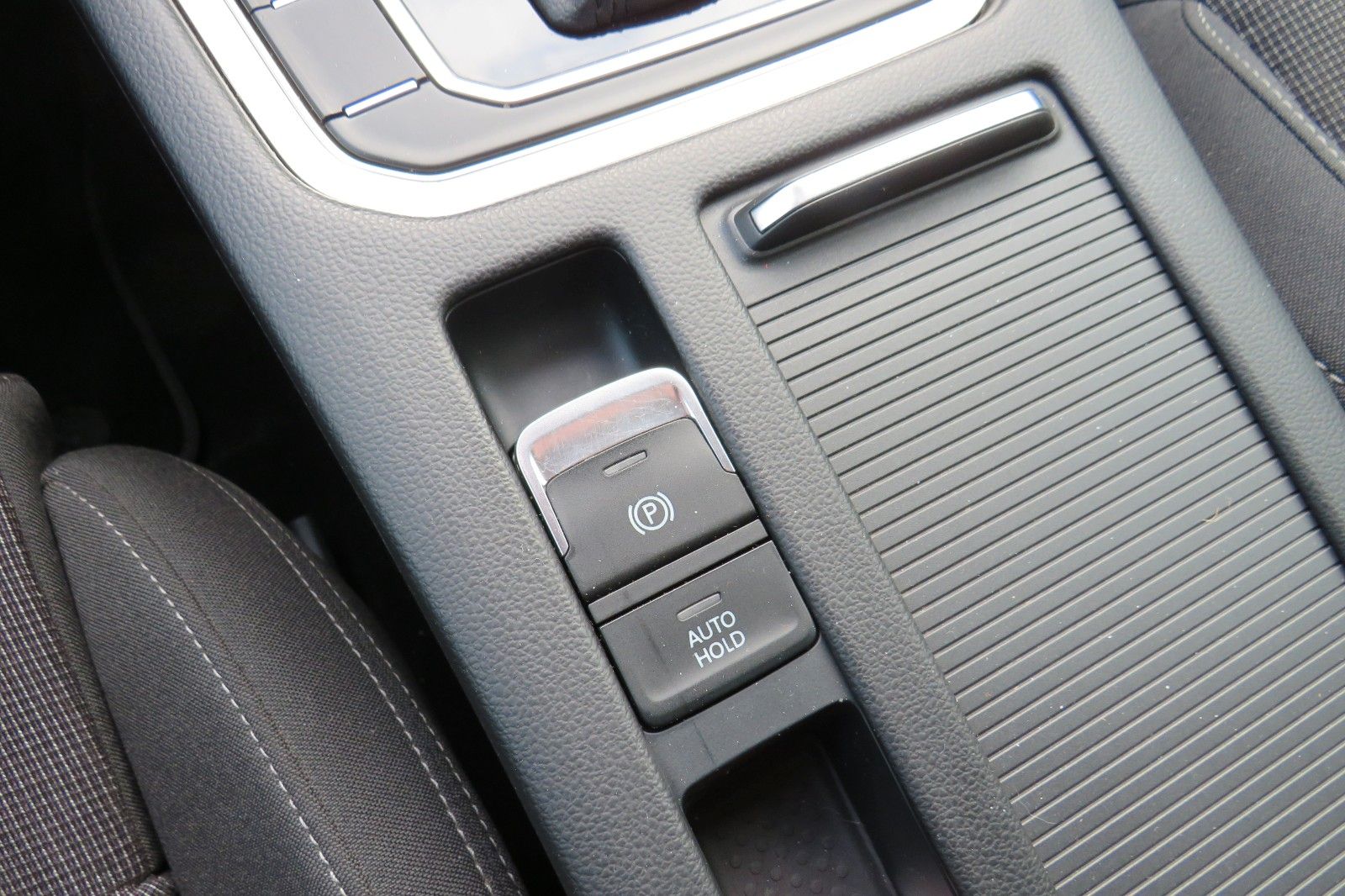 Fahrzeugabbildung Volkswagen Comfortline ACC LED KAMERA AHK NAVI APP-CONNECT