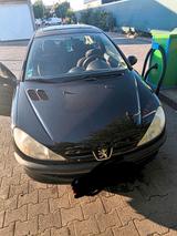 Peugeot pegeuot 206  Baujahr 2003 beiziner Schadst... - Peugeot 206 in Wiesbaden