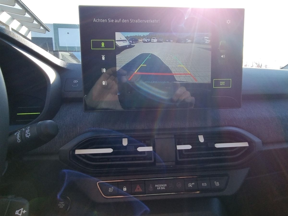 Fahrzeugabbildung Dacia Jogger Journey TCe 110