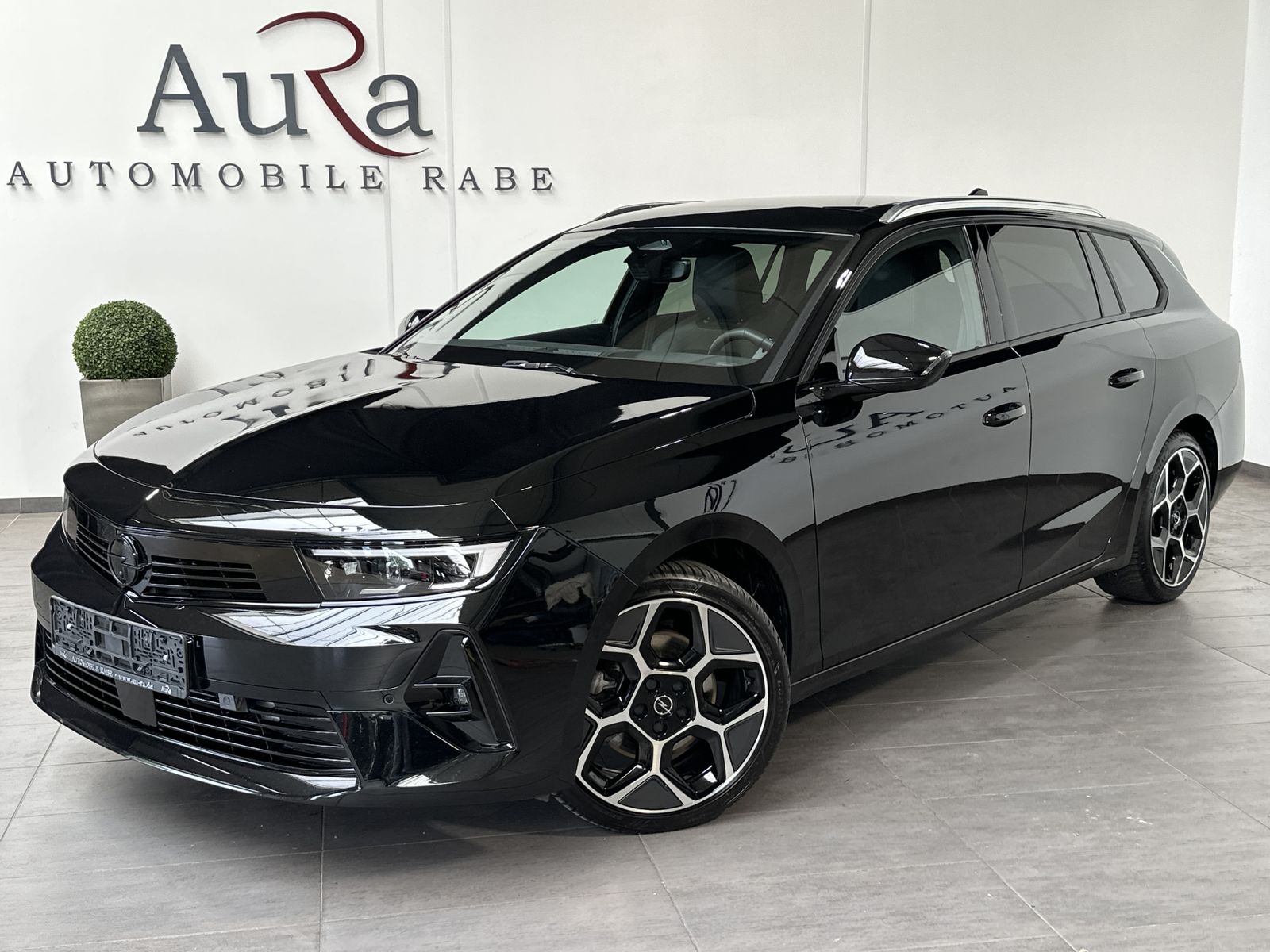 Fahrzeugabbildung Opel Astra SpT 1.5 D Aut. GS NAV+LED+PANO+18ZOLL+1HD