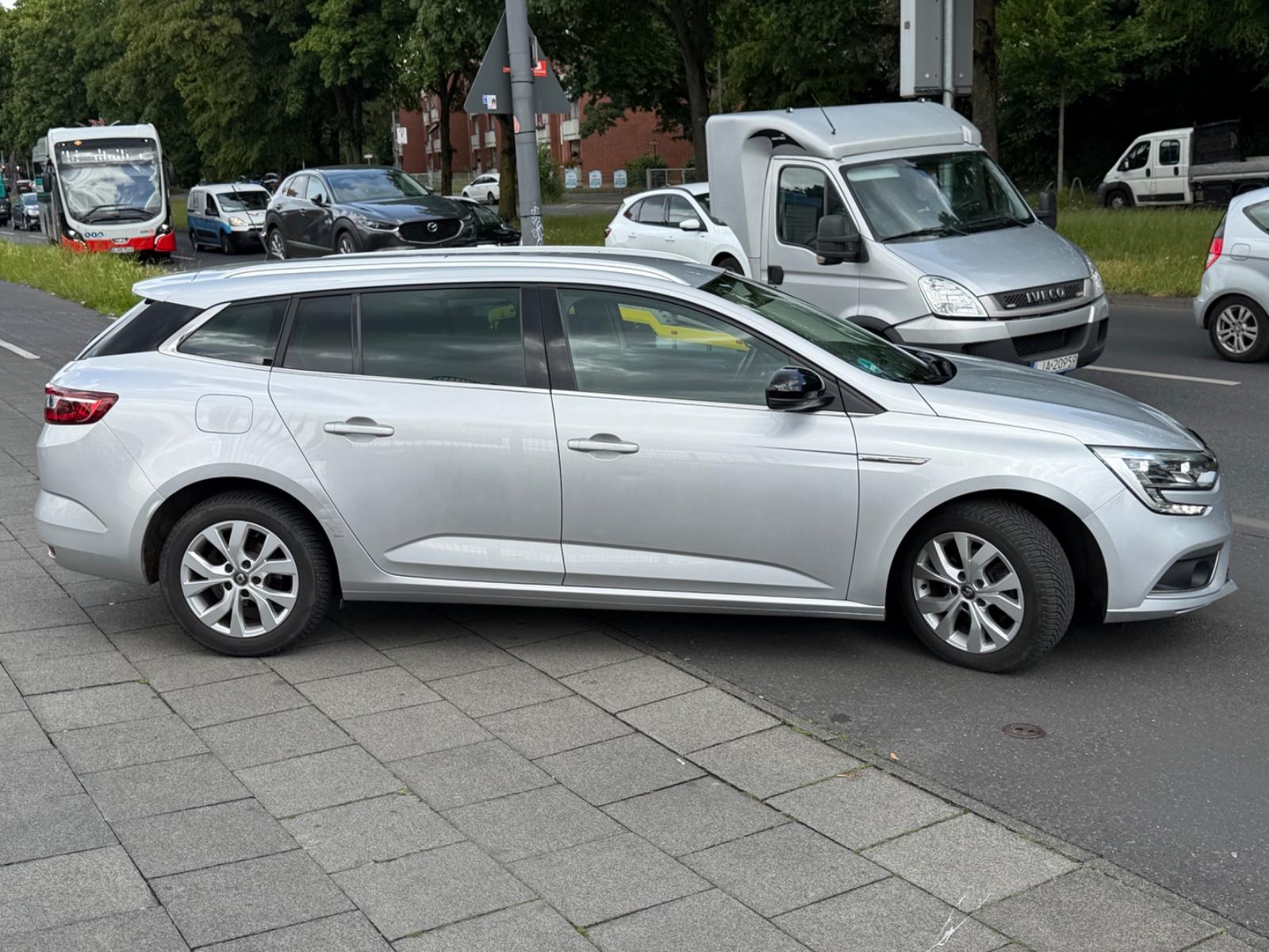 Renault Megane IV Grandtour Limited *KEYLESS,SITZHEIZUNG