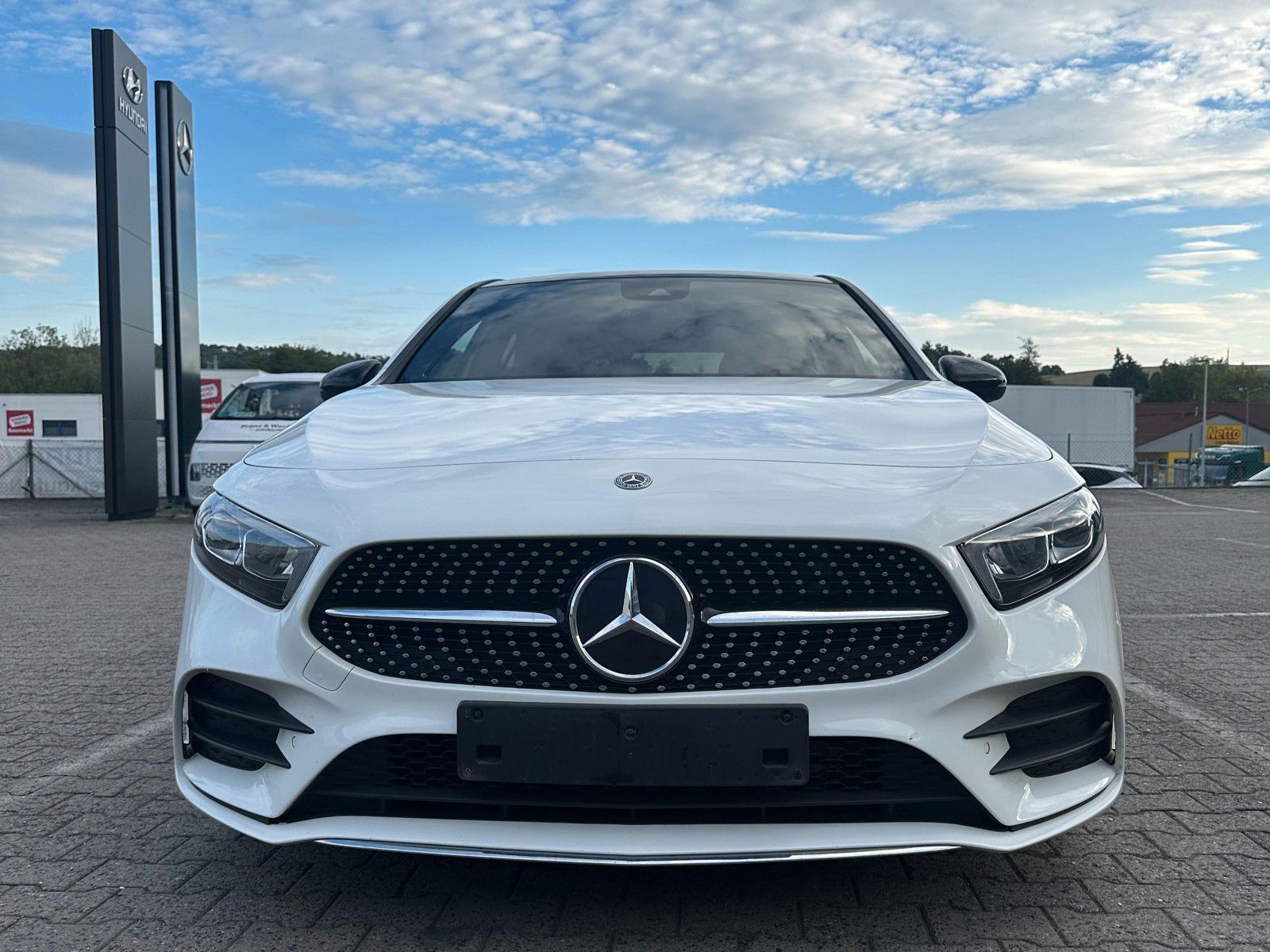 MERCEDES-BENZ A 220 d*AMG Night*Pano*Burmester*Distro+