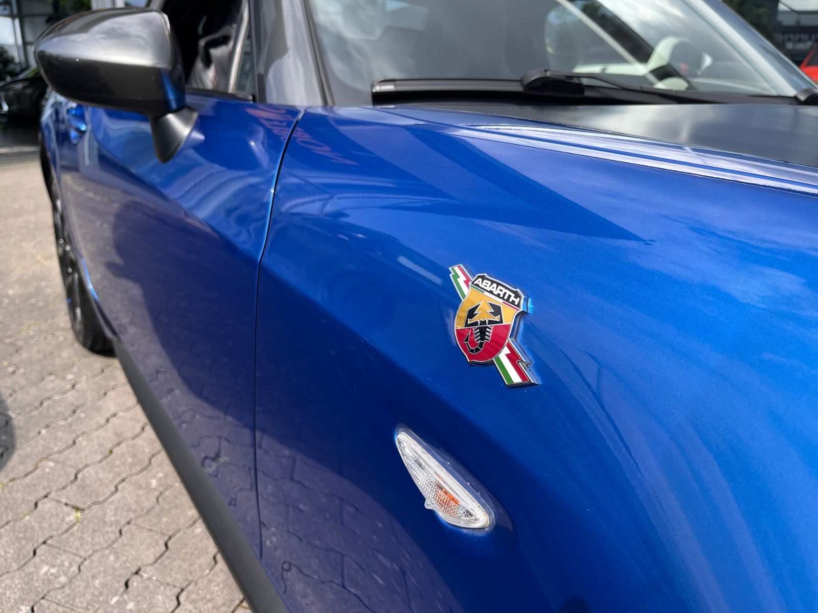 Fahrzeugabbildung Abarth 124 Spider NAVI KLIMA LED LEDER ALU BOSE