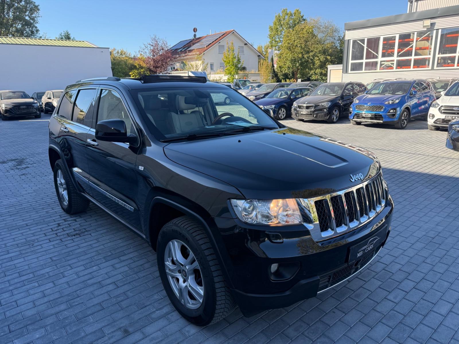Jeep Grand Cherokee 3.0 CRD Overland | 241 ch | BVA | Toit panoramique | Régulateur adaptatif | Hayon électrique | Attelage 3,5 t