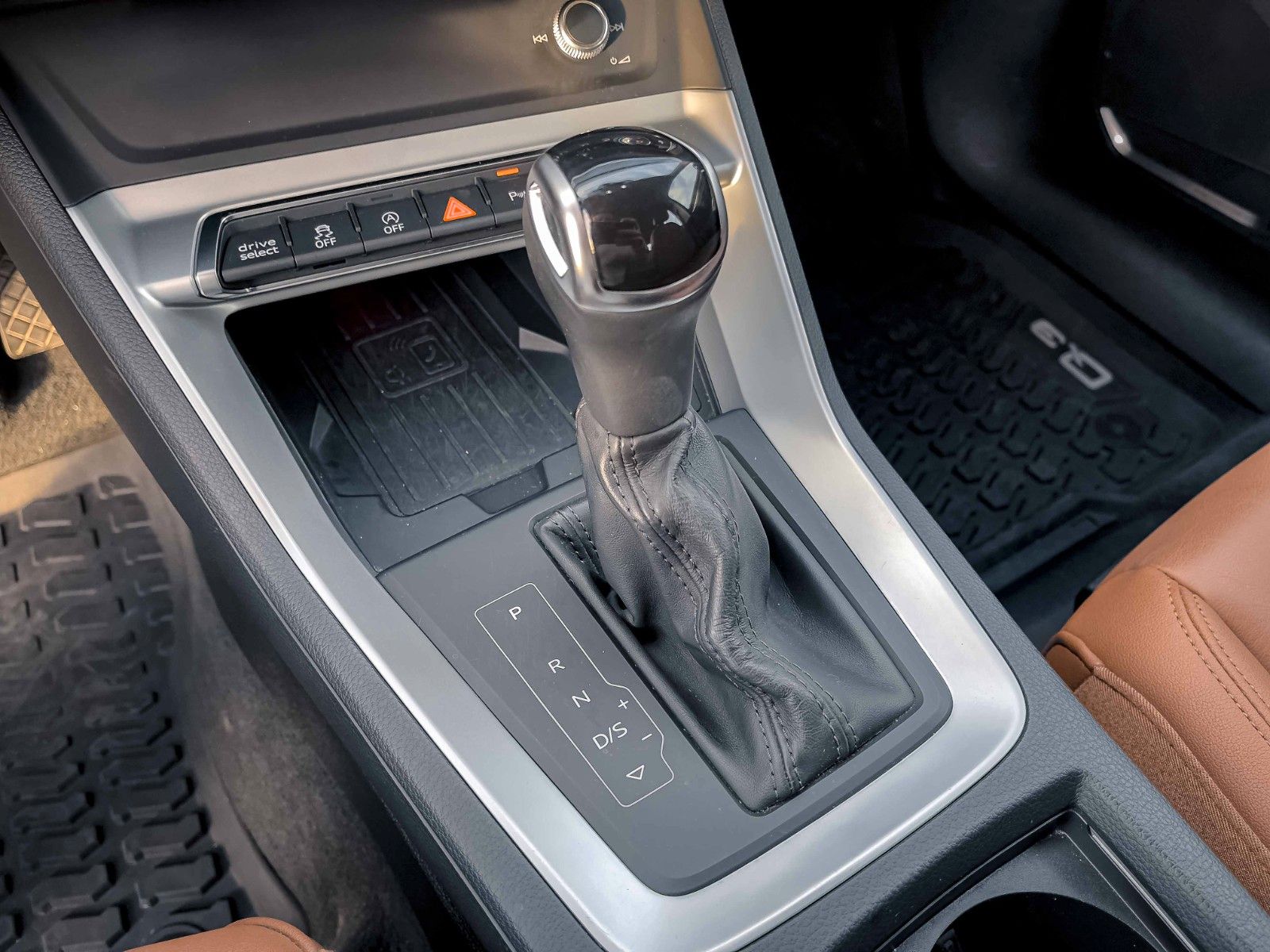 Fahrzeugabbildung Audi Q3 45 TFSI quattro advanced