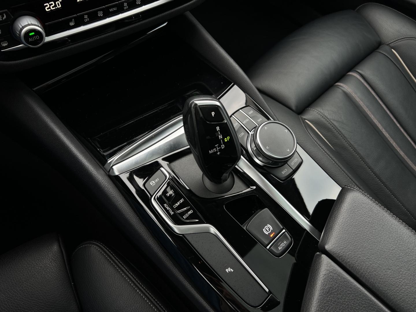 BMW 530 d xDrive Sport Line Touring/ACC/SitzHz