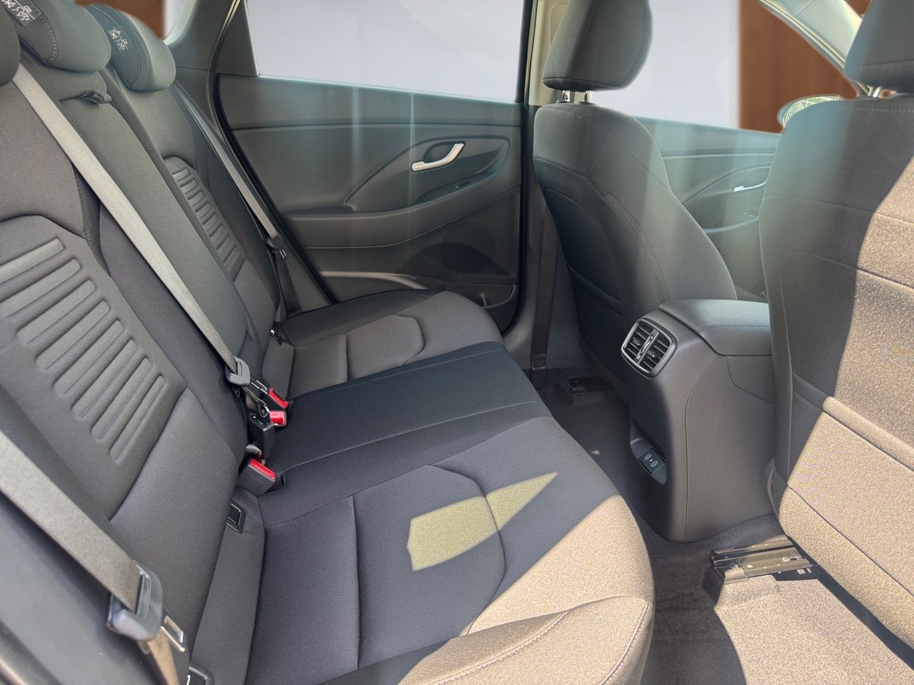 Fahrzeugabbildung Hyundai i30 ADVANTAGE LED*SHZ*LHZ*KAMERA*NAVI*USB*2Z-KL*