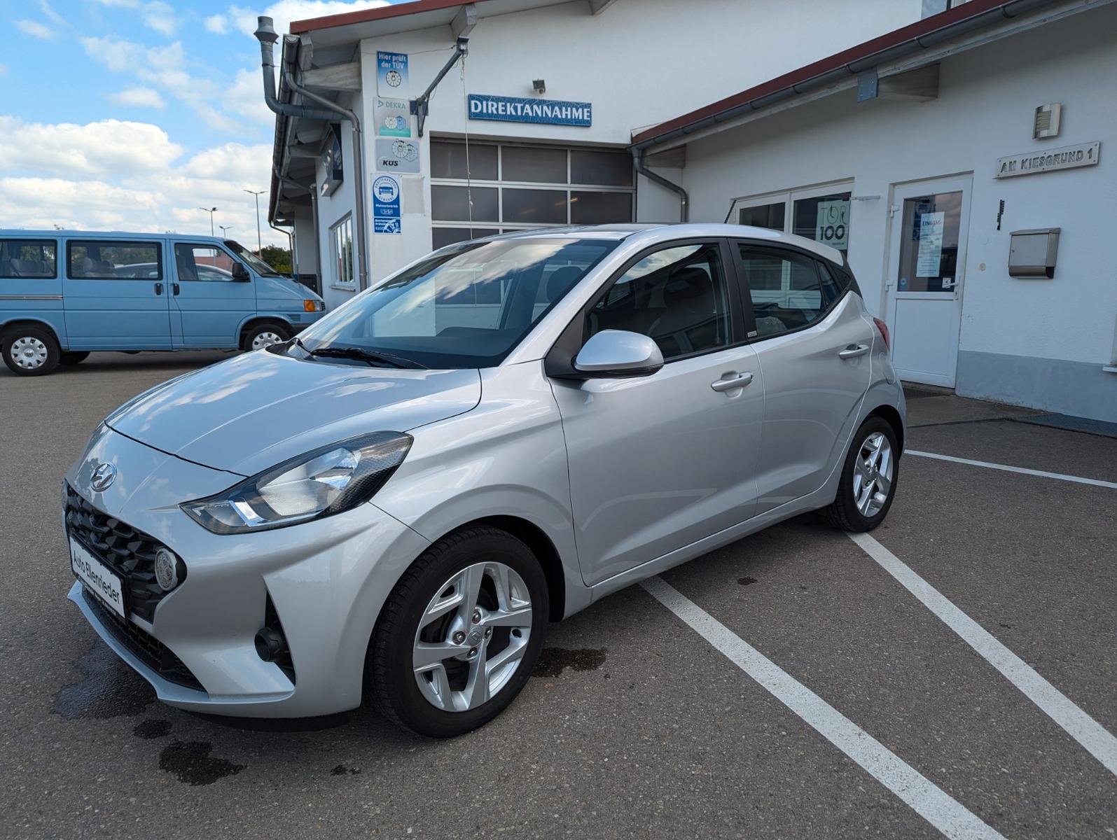 Hyundai i10 Trend Automatik gepflegt +Winterräder