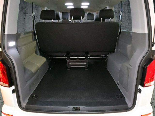 T6.1 Caravelle Comfortline 2,0l TDI LR Aut