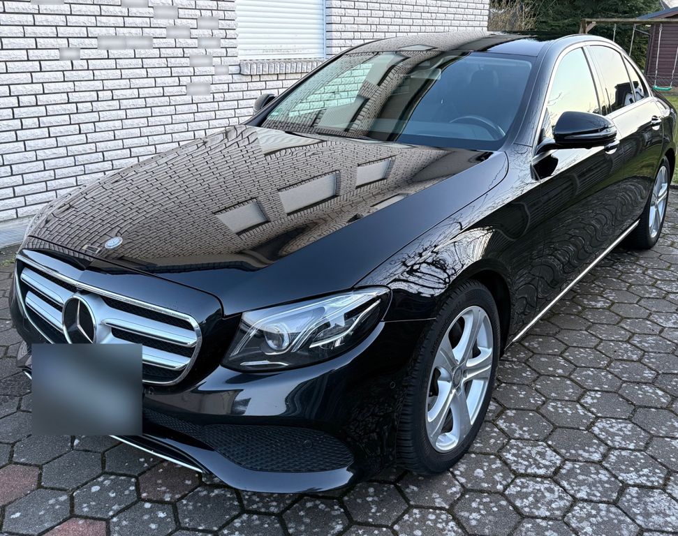 Image of Mercedes-Benz E 350
