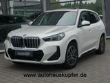 BMW iX1 xDrive30 M Sportpak PANO*AHK*ACC°elSitz°360° - BMW iX1 mit Schiebedach