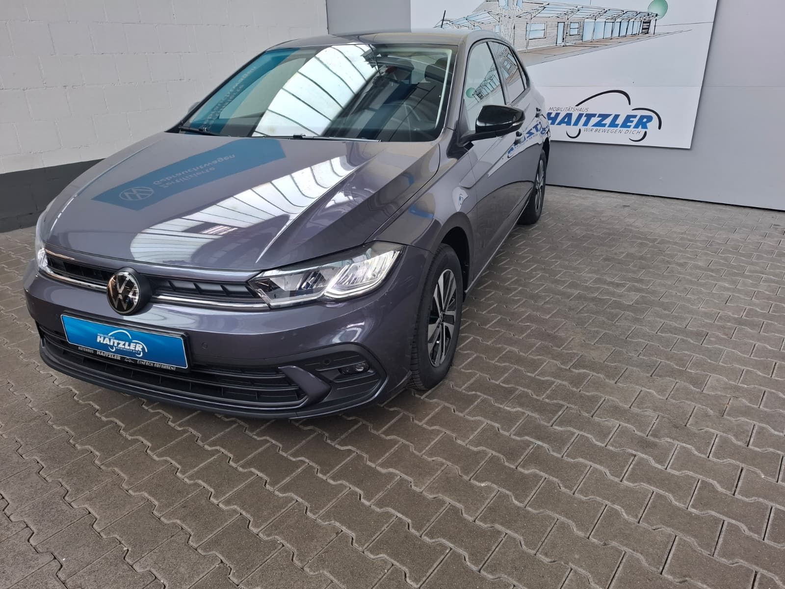 Fahrzeugabbildung Volkswagen Polo VI Energy 1.0 TSI DSG +LED +ACC+Travel Ass.