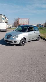 Lancia Ypsilon 1.4 16V bicolore argento e nera - Lancia Ypsilon: 1.4