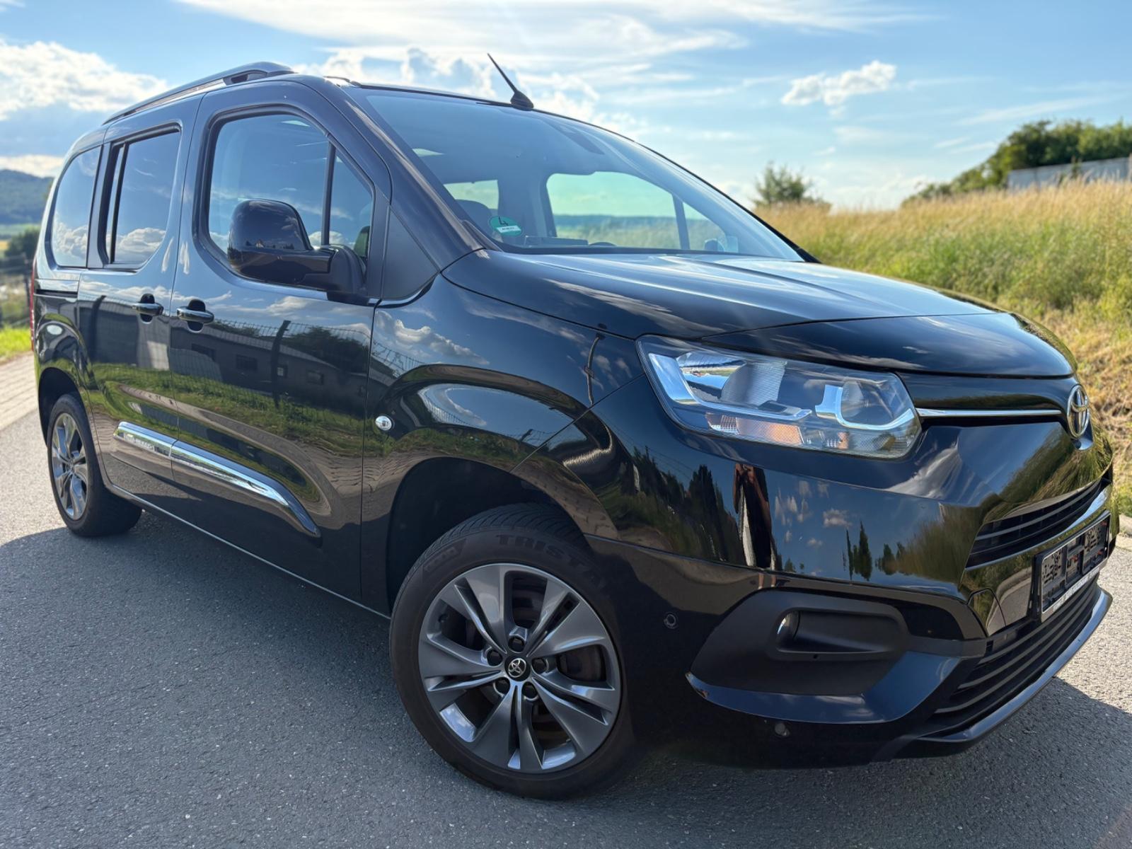 Toyota Proace City Verso L1 Executive PANO*HEADUP*Apple