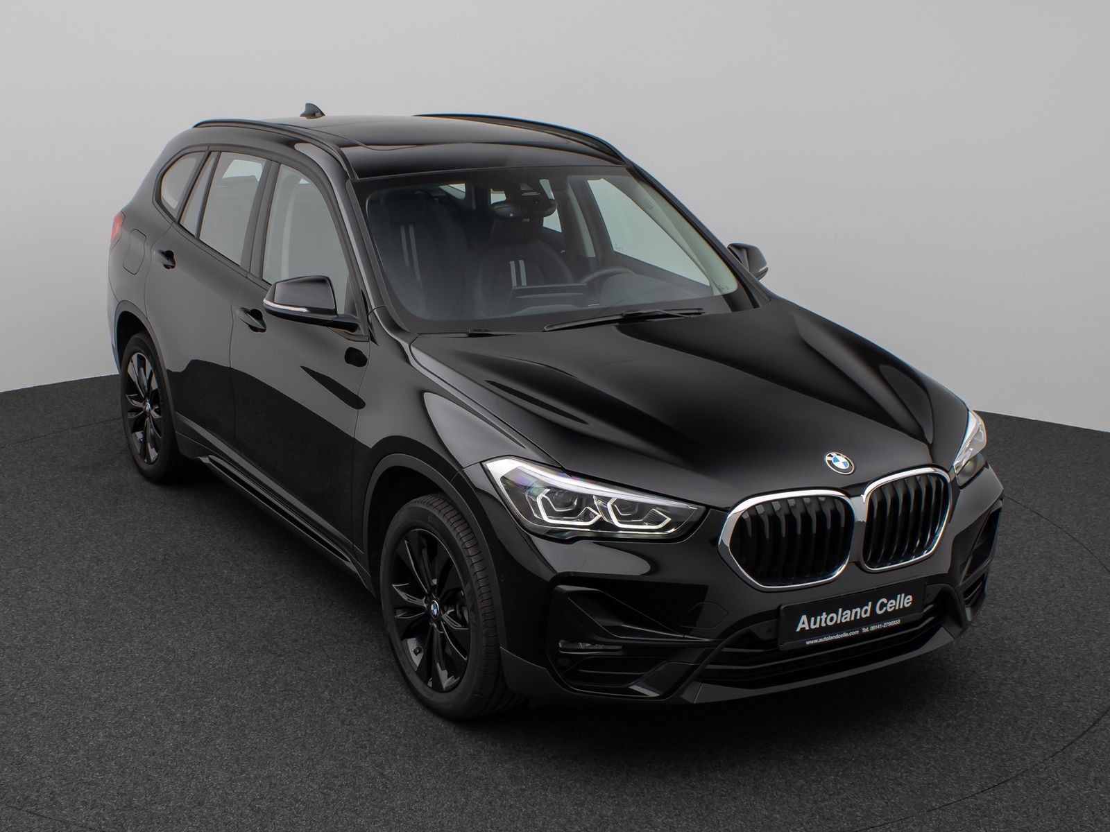 Fahrzeugabbildung BMW X1 xD20i Sport Line Panorama Kamera HUD DAB HiFi