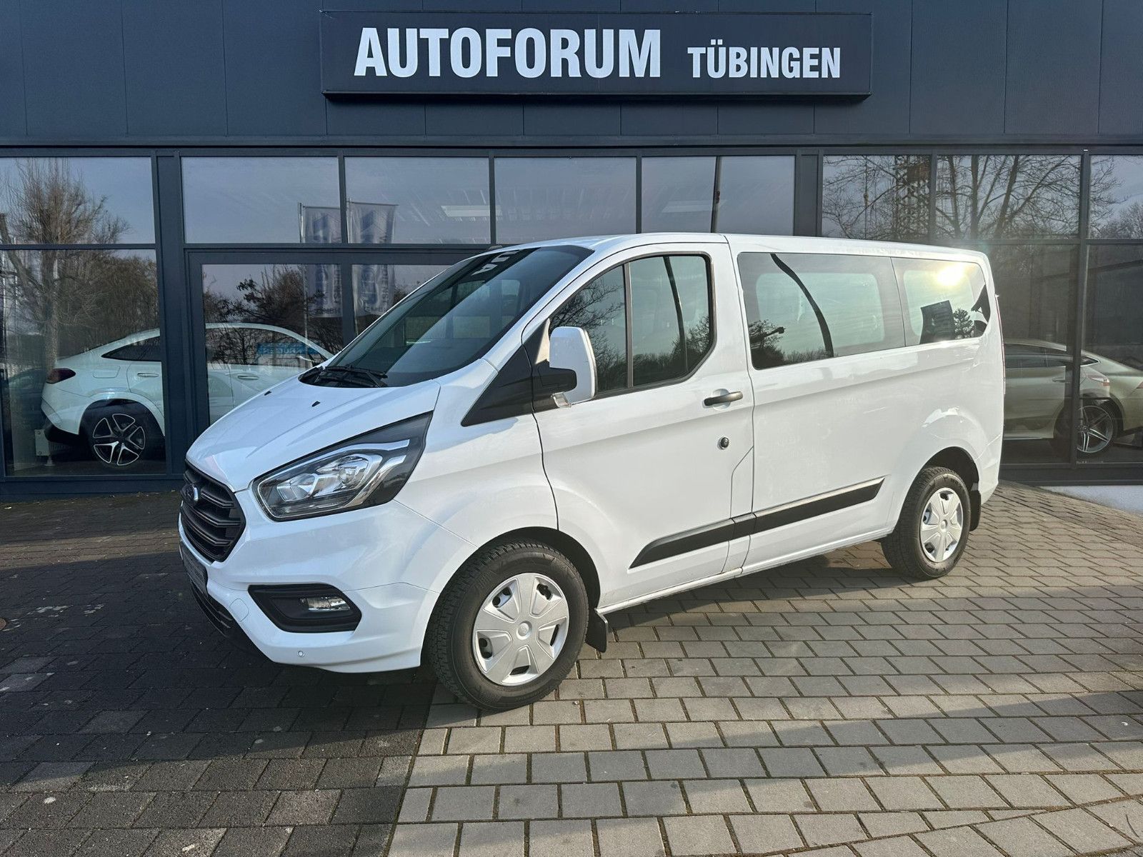 Fahrzeugabbildung Ford Transit Custom *9-SITZE*2xKLIMA**AHK*