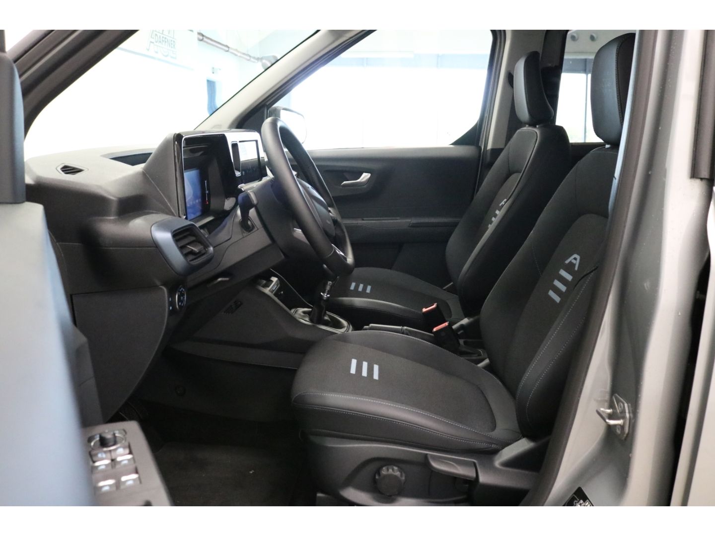 Fahrzeugabbildung Ford Tourneo Courier Active Navi ACC DAB SHZ LenkradH