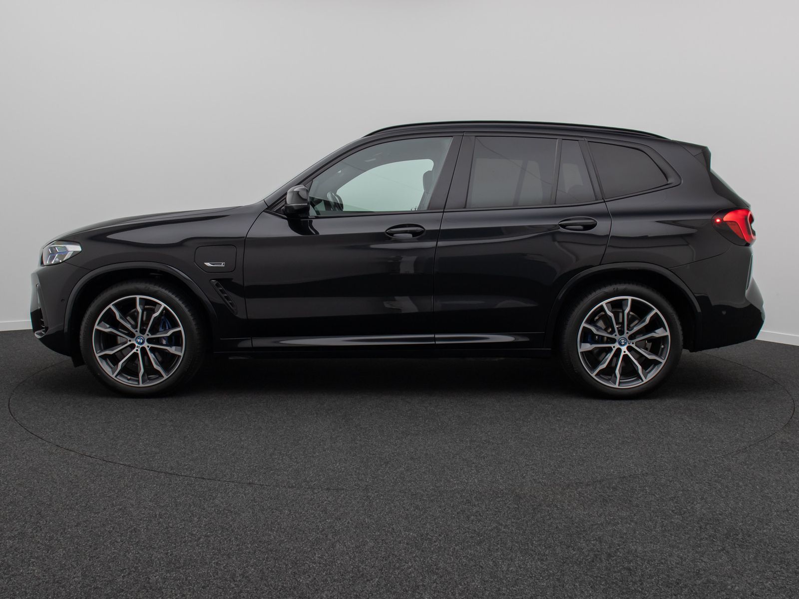 Fahrzeugabbildung BMW X3 xD30e M Sport HUD DAB Laser Komfort 20Zoll