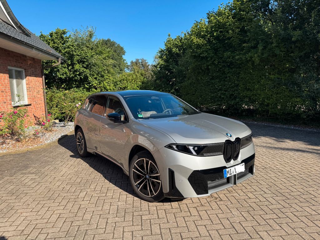 Image of BMW iX3