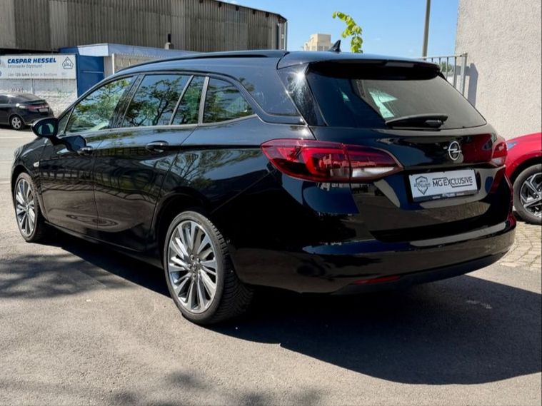 Fahrzeugabbildung Opel Astra K Sports Tourer Ultimate Start/Stop
