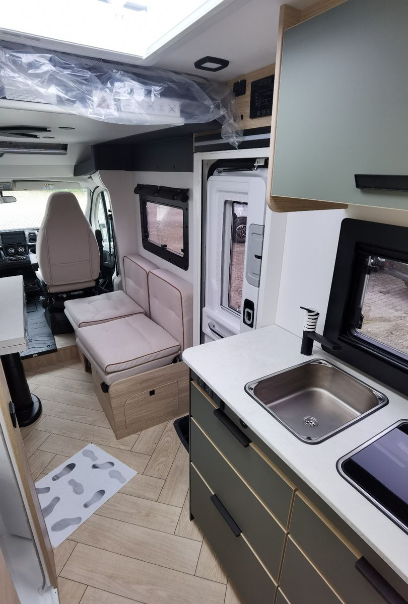 Fahrzeugabbildung Challenger X250