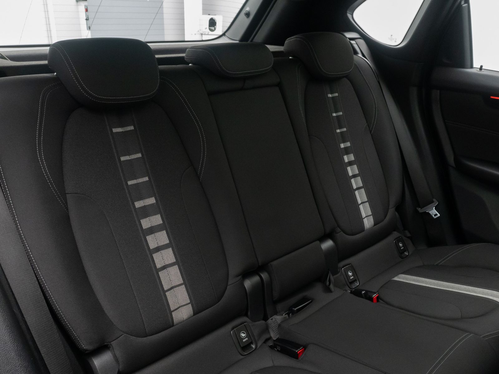 Fahrzeugabbildung BMW 218d Active Tourer Sport Line LED Kamera HiFi Pa