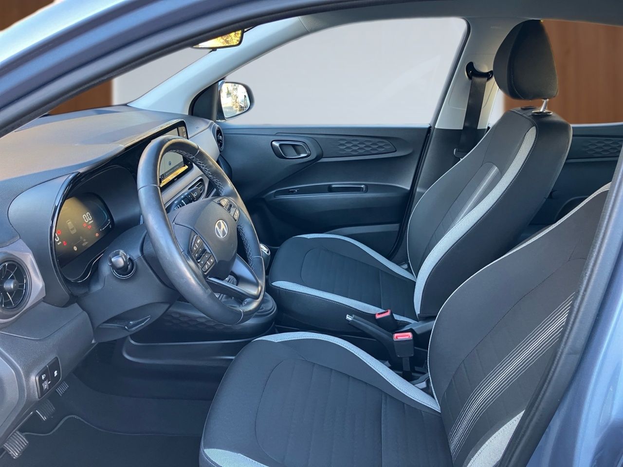 Fahrzeugabbildung Hyundai i10 TREND SHZ*LHZ*NAVI*ZV*USB*
