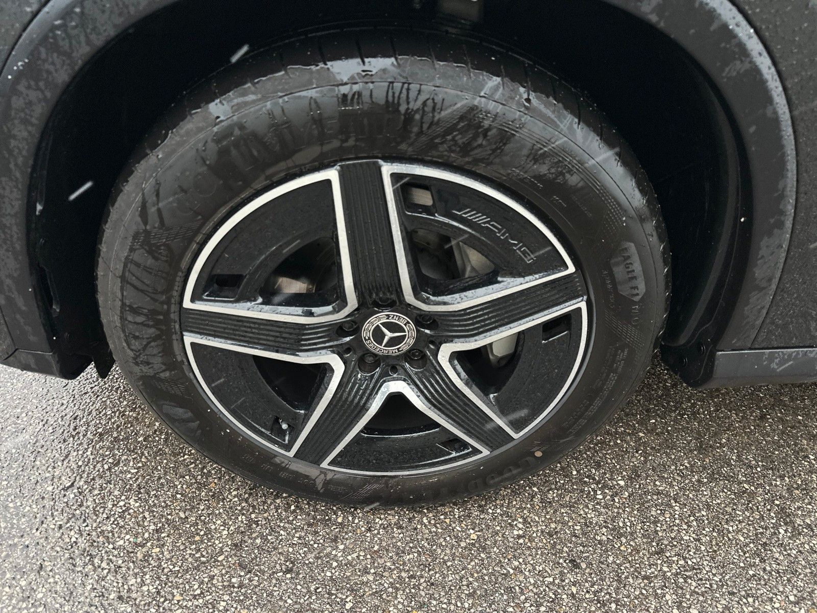 Fahrzeugabbildung Mercedes-Benz GLC 200 4Matic Edition AMG Line, WINTER-PAKET