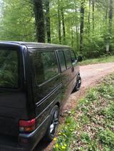 Volkswagen T4 Caravelle 2,5-l-Diesel TDI 75kW Standard - schwarze Volkswagen T4 Caravelle