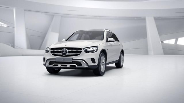 Mercedes-Benz GLC 300 e 4M Distronic Plus Pano AHK RFK Chrom-P