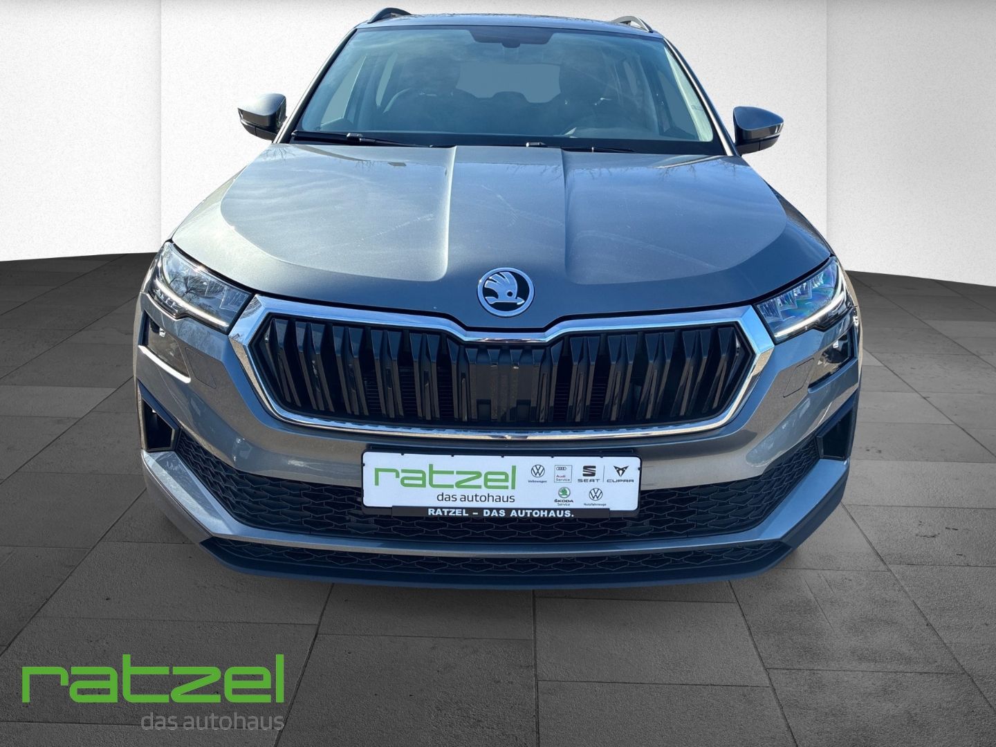 Fahrzeugabbildung SKODA Karoq Tour 4x4 Ambition TDI 2.0 ALLRAD AHK LED N