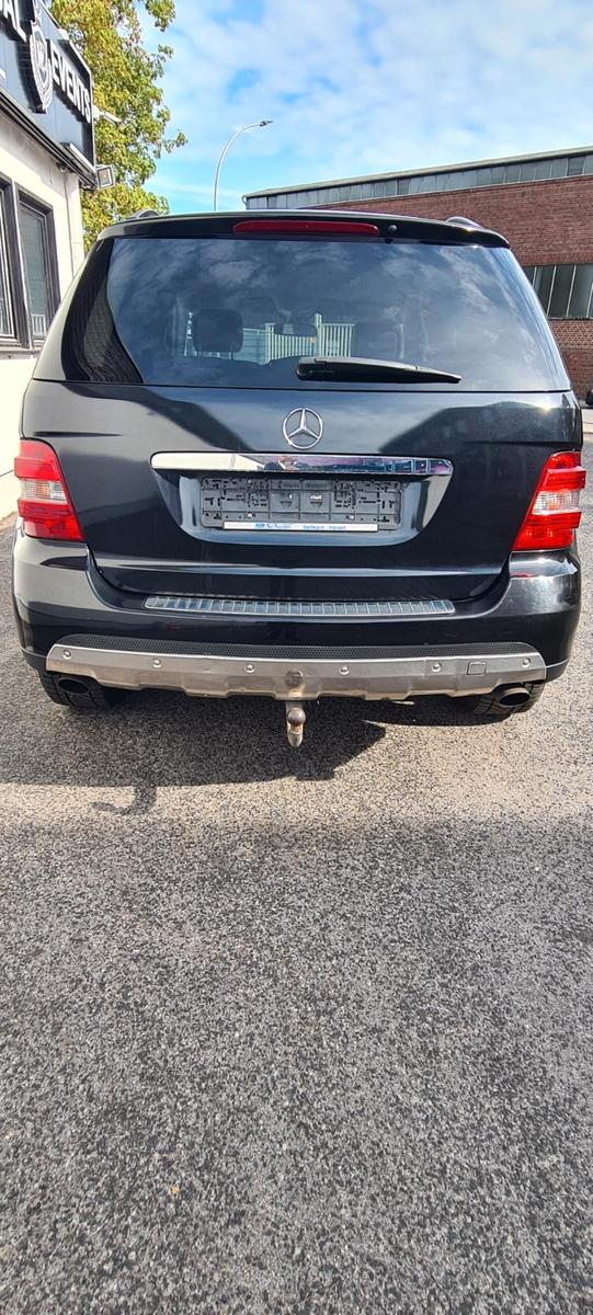 Mercedes-Benz ML280 2005 — photo 20