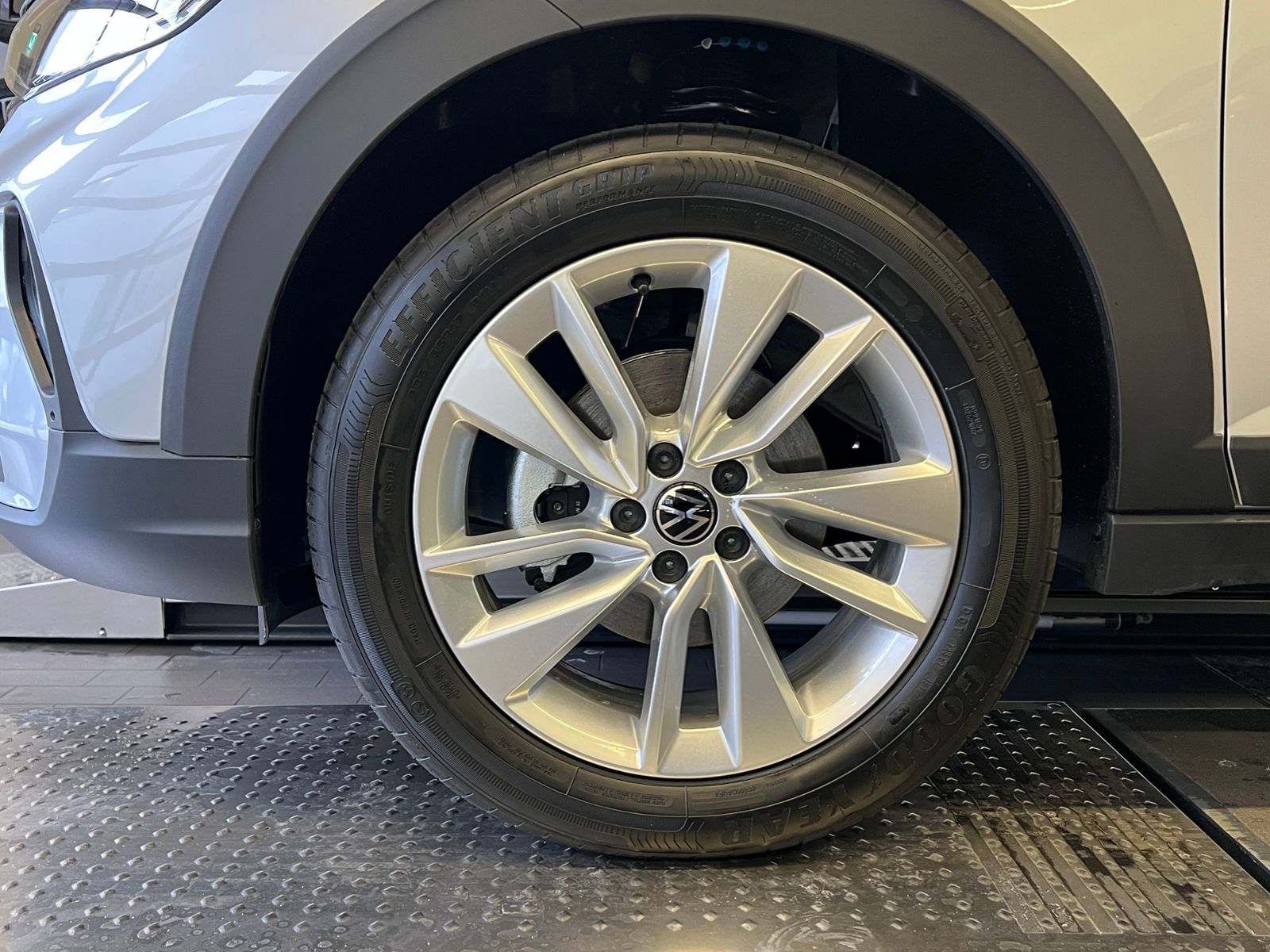 Fahrzeugabbildung Volkswagen Taigo Life 1.0 TSI DSG *IQ.LIGHT, Digital Cockpi