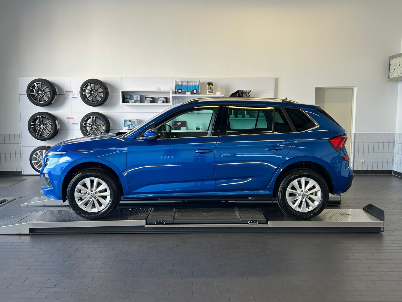 Fahrzeugabbildung SKODA Kamiq Selection 1.0 TSI DSG *AHK, LED, SmartLink
