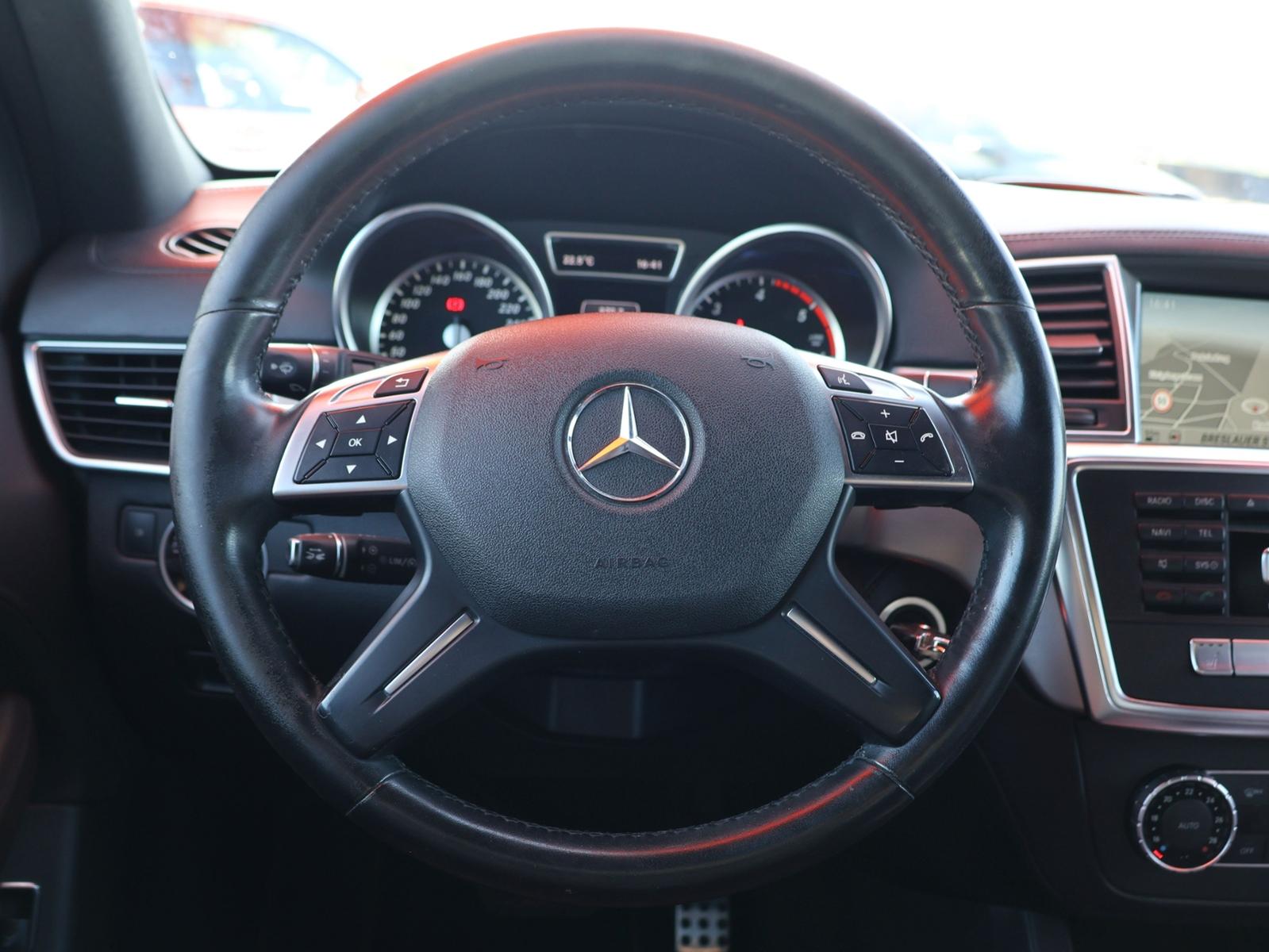 Mercedes-Benz ML 350 4M CDI LEDER CAM AMG 21" GSD