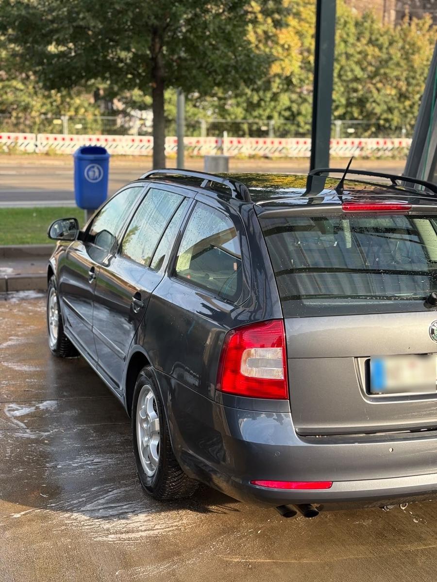Skoda Octavia 2011 — photo 6