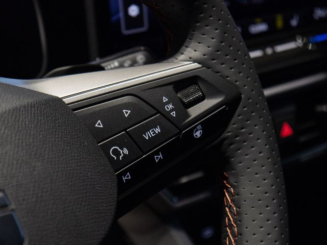 Leon FR 1.5 eTSI KLIMA PDC SHZ KAMERA ACC LED