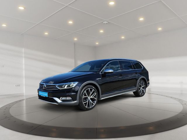VW Passat Variant Alltrack 4Motion Massage ACC RFK