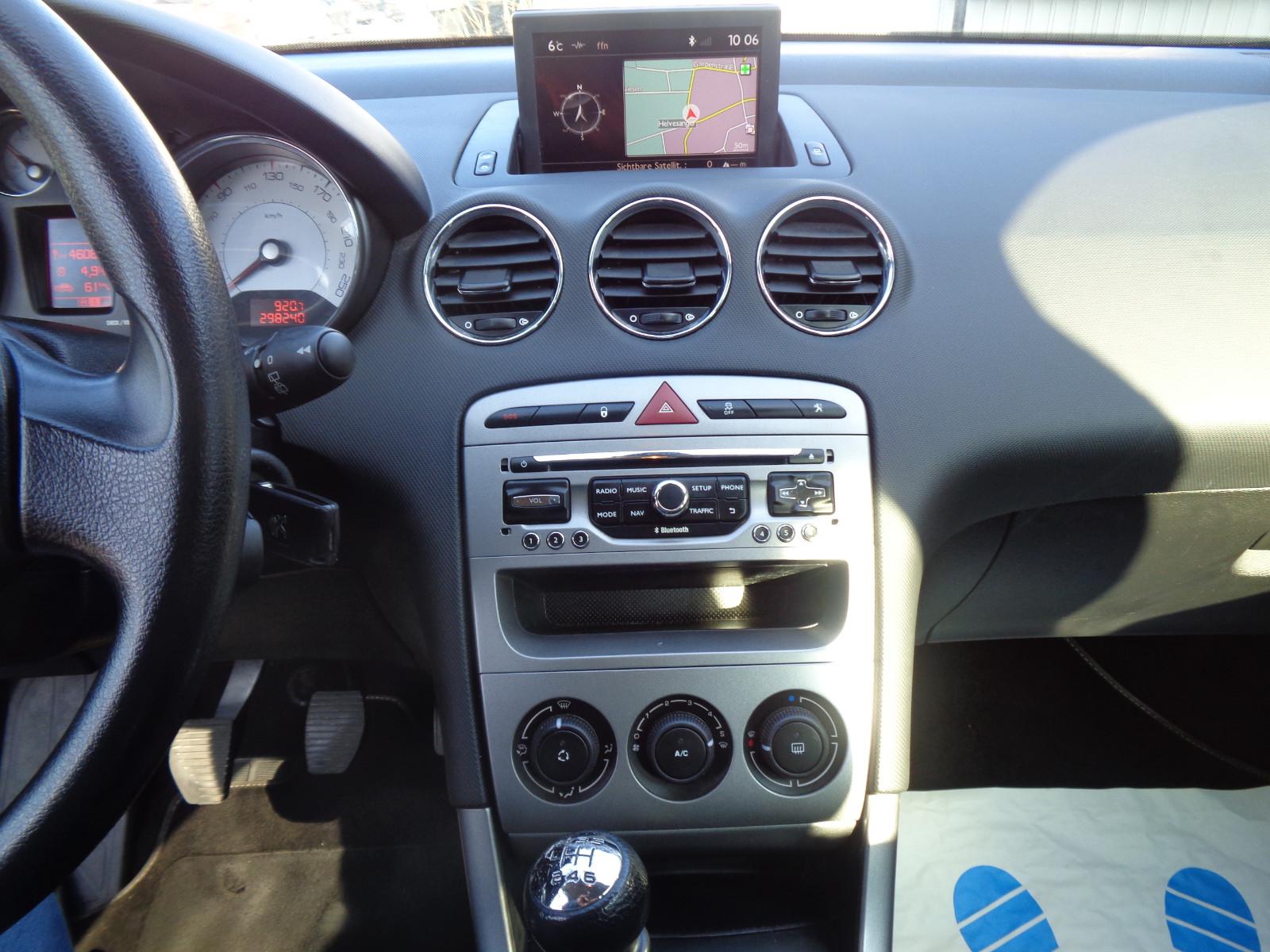 Peugeot 308 2013 — photo 9