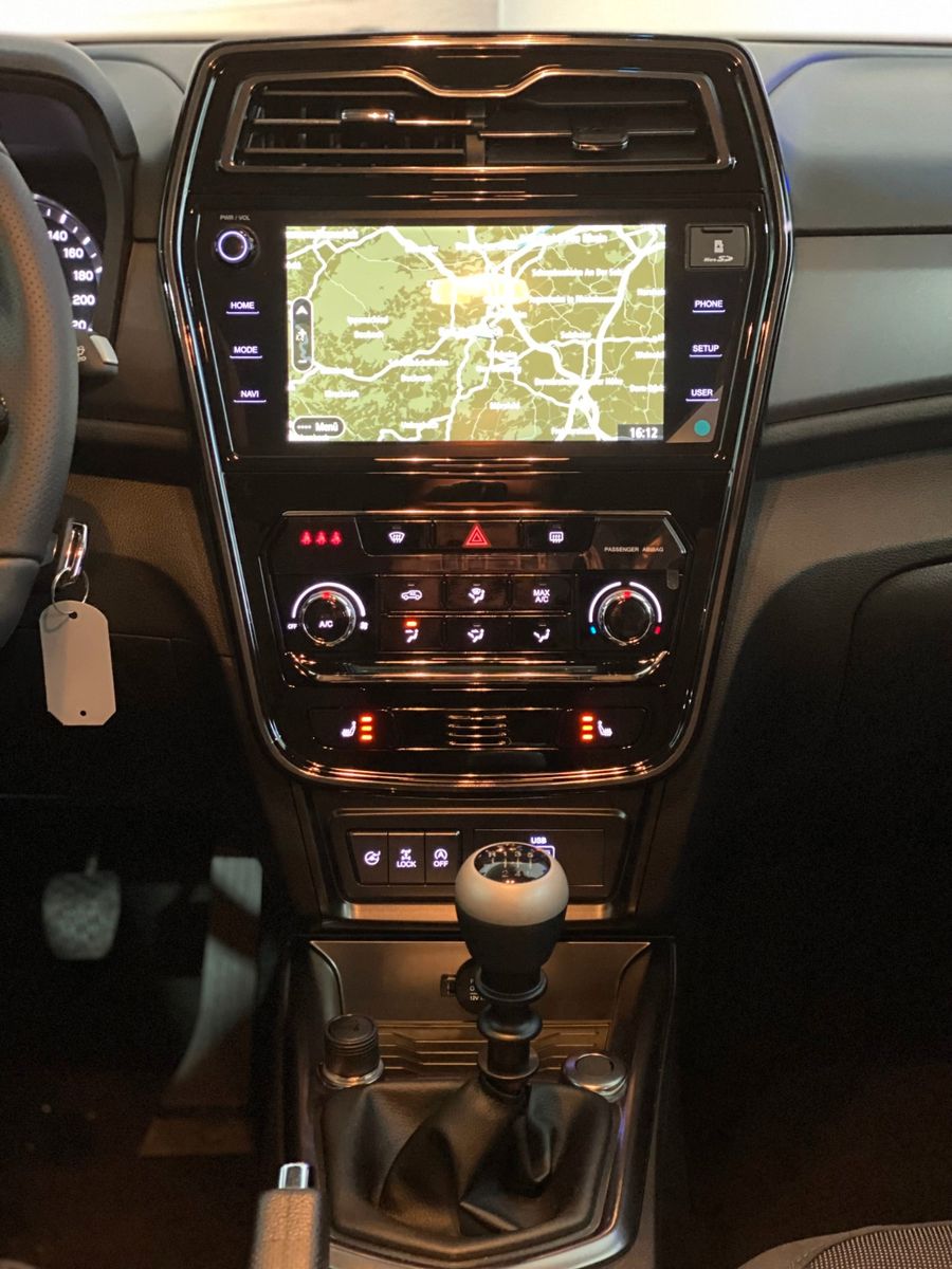 Fahrzeugabbildung Ssangyong Tivoli Fizz 1.5L Benzin **ALLRAD** Finanzierung