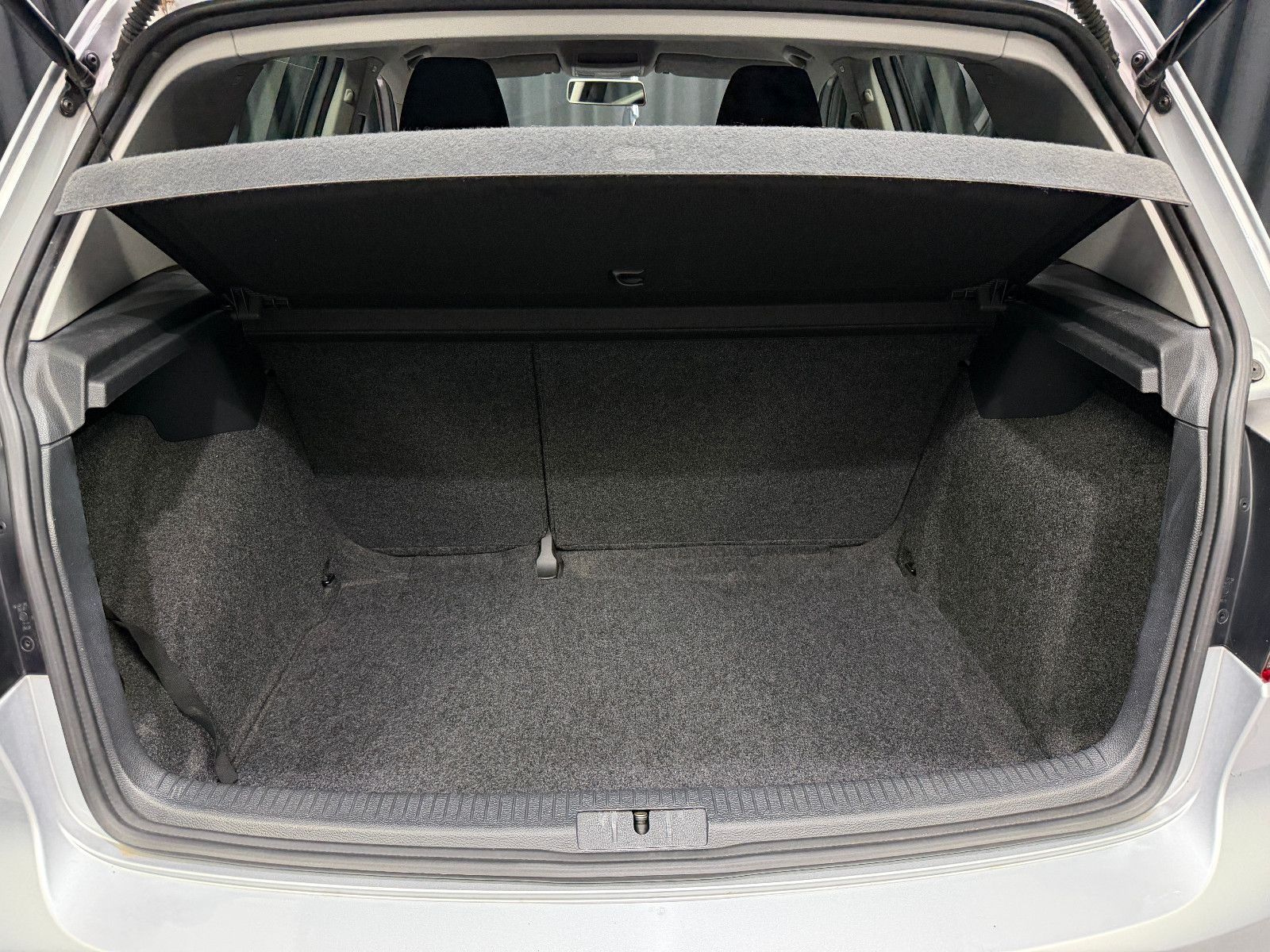 Fahrzeugabbildung Volkswagen Golf VI Trendline|DSG|1.HAND|TÜV NEU