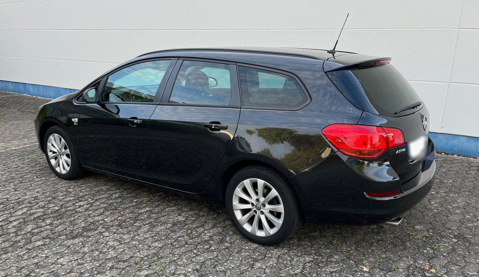 Opel Astra 2012 — engine 140 HP (103kW)