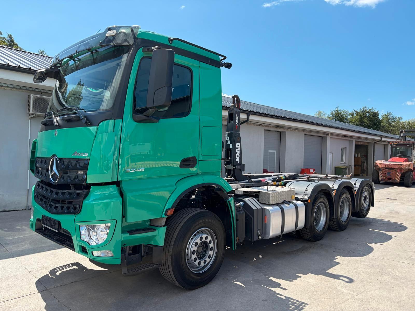 Mercedes-Benz AROCS 3748 MP5 RETARDER ABROLLKIPER