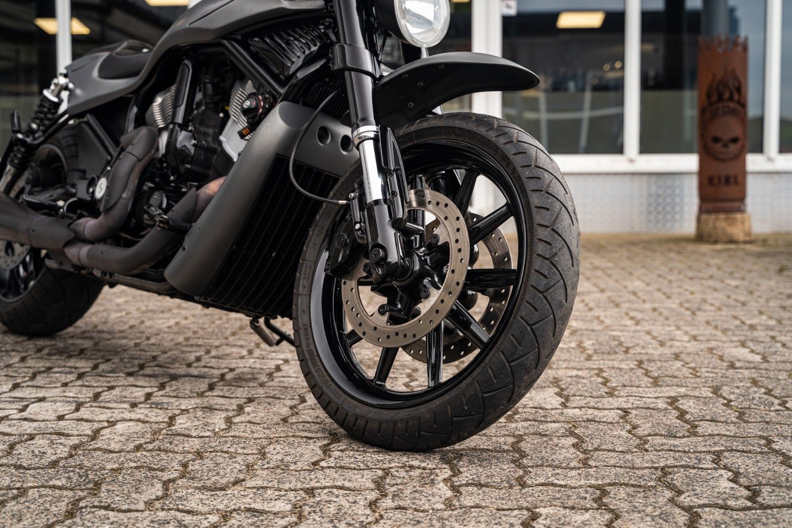 Fahrzeugabbildung Harley-Davidson VRSCR Street-Rod - Jack Lomaxx Custom Umbau